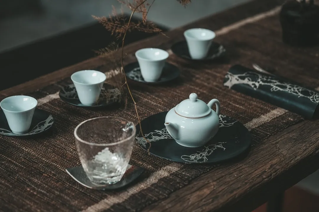 铝合金门窗隔热性能提升的技术路径与材料选择