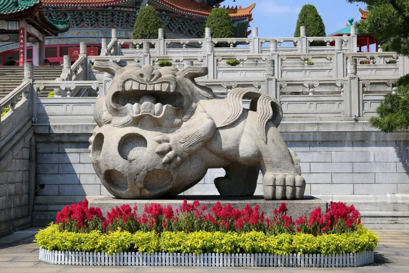 铝合金推拉窗与平开窗产品参数对比及选型建议